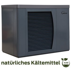 Ein kompaktes, graues Klimagerät mit Lüftungsschlitzen, das umweltfreundliches Kältemittel R290 verwendet.